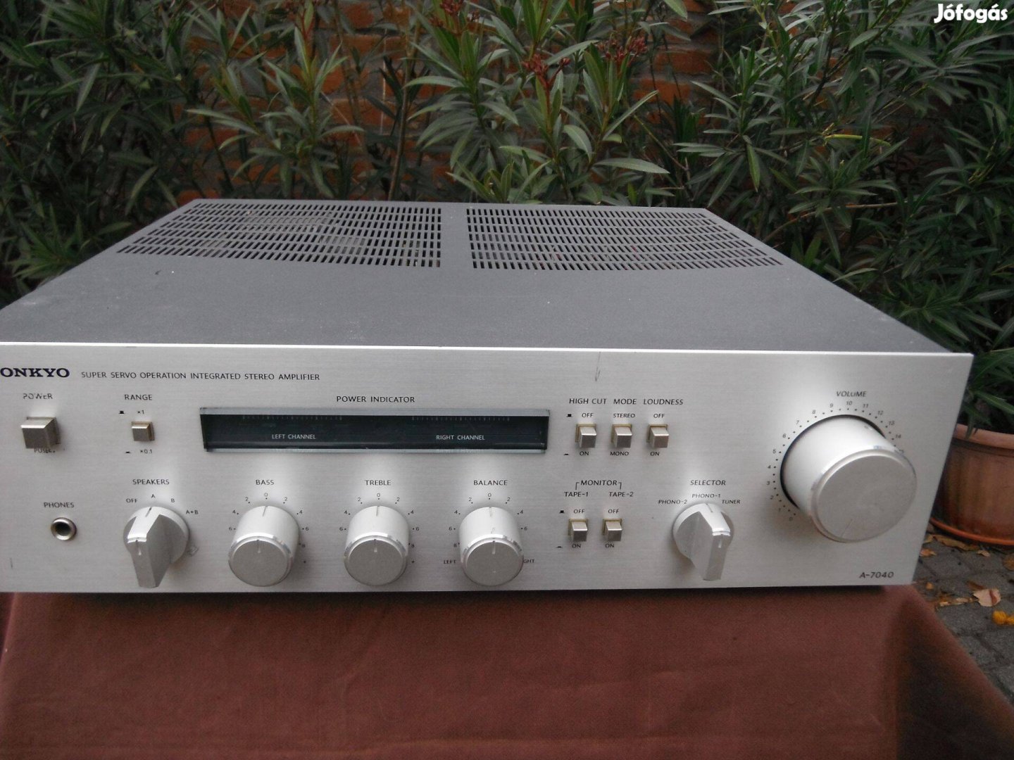 Onkyo A-7040 Japán kivezérlés mérős erősítő