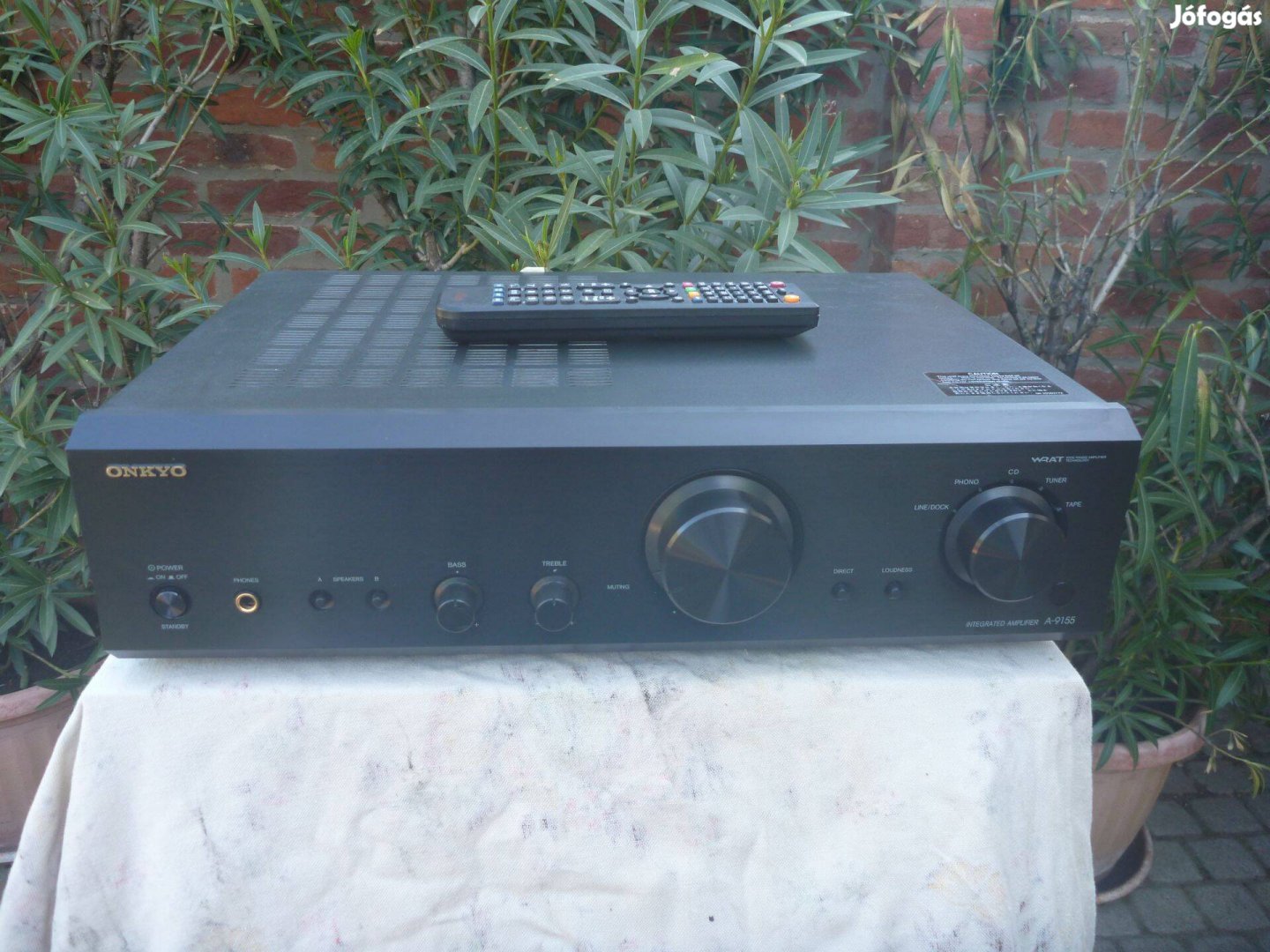 Onkyo A-9155 erősítő távirányítóval
