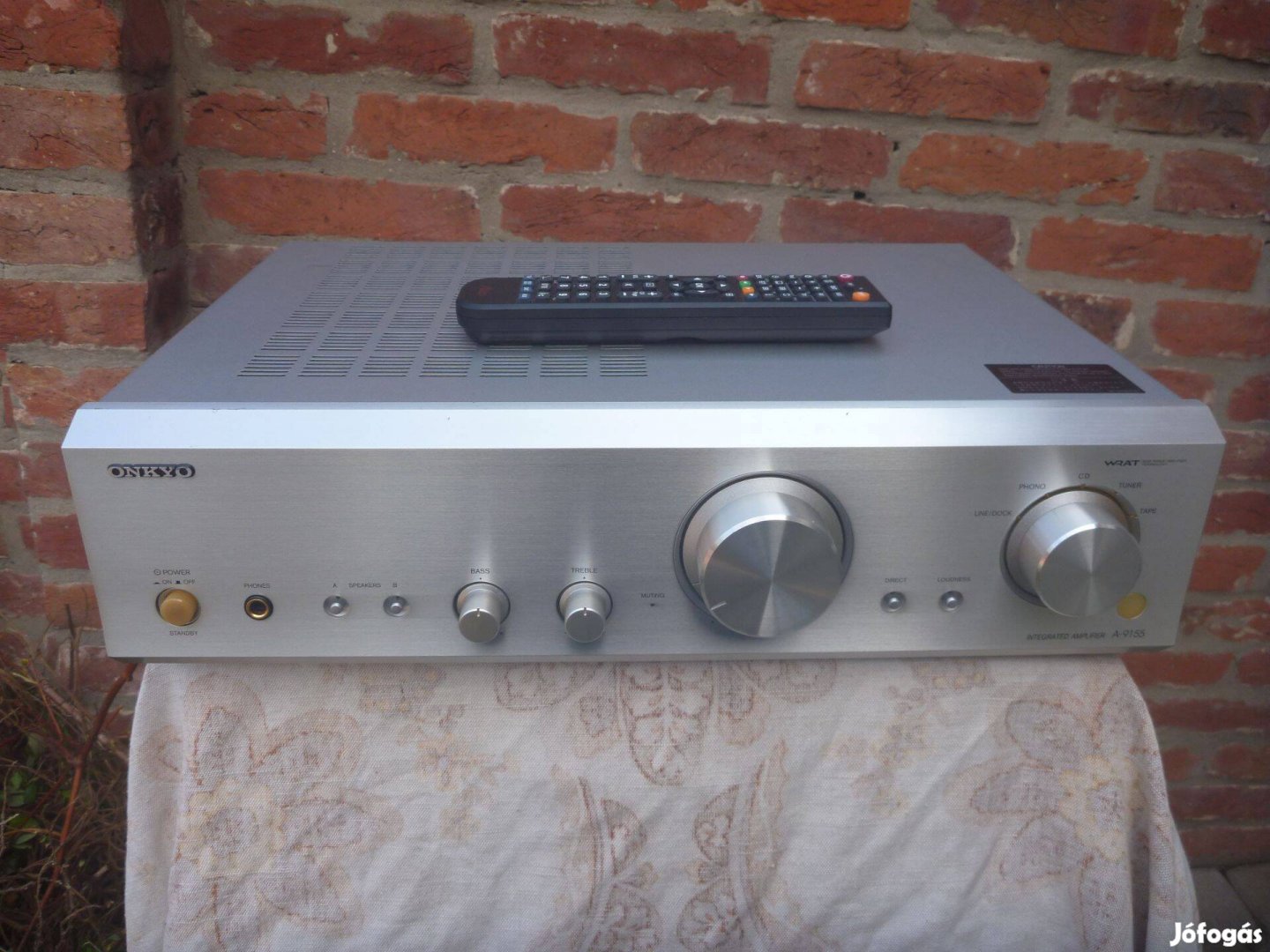 Onkyo A-9155 erősítő távirányítóval