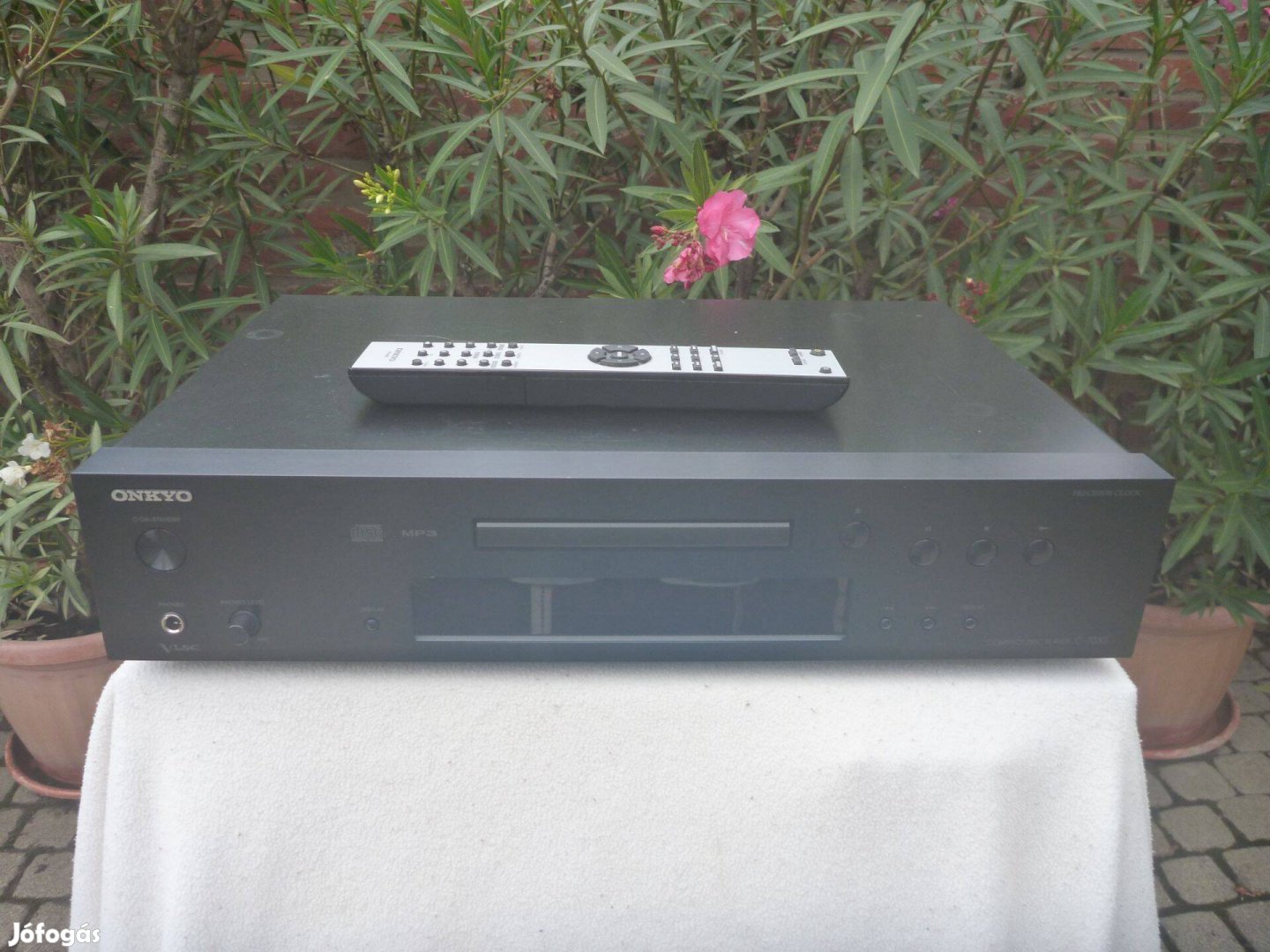 Onkyo C-7030 CD lejátszó távirányítóval