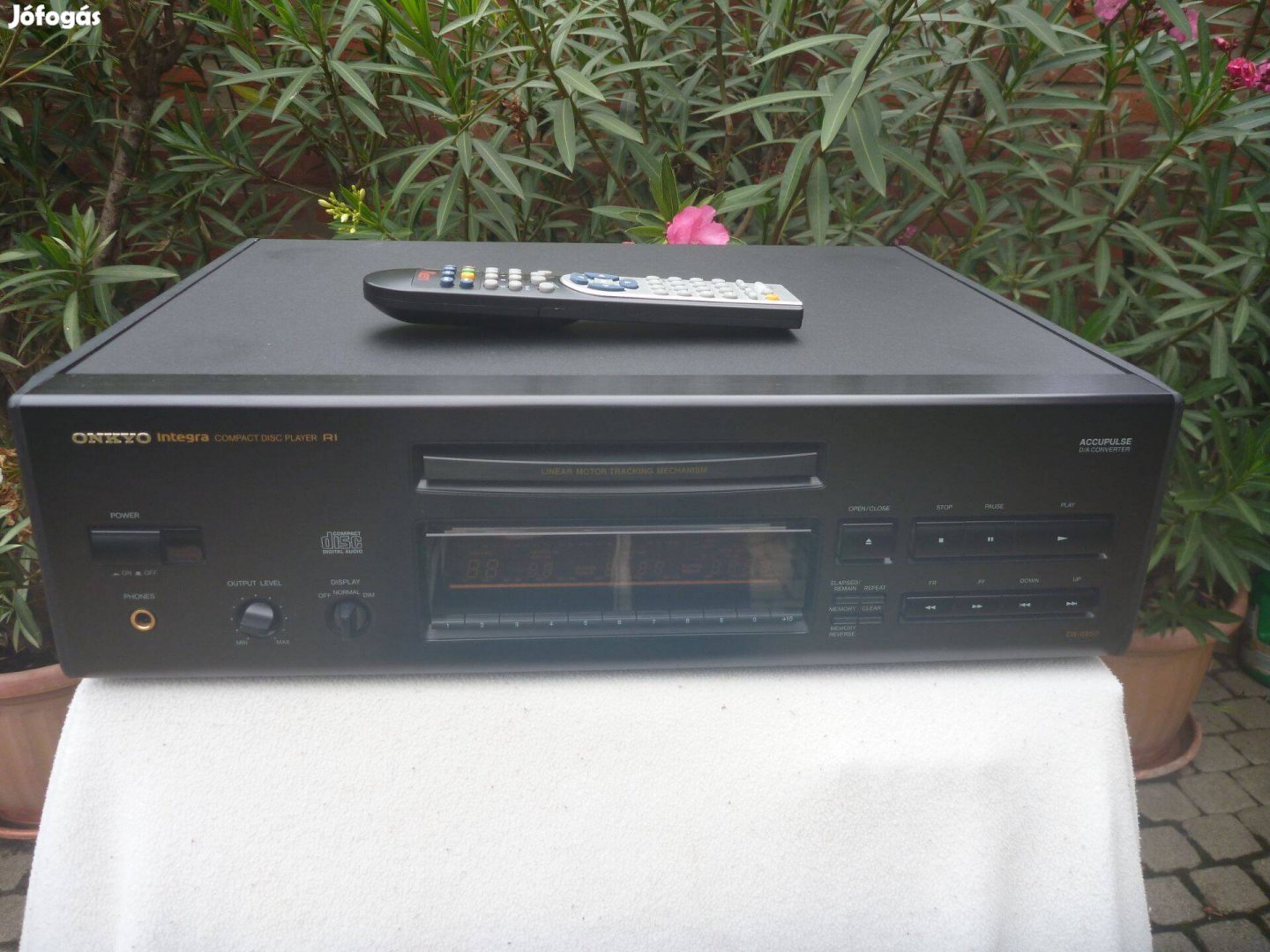 Onkyo DX-6850 CD lejátszó távirányítóval