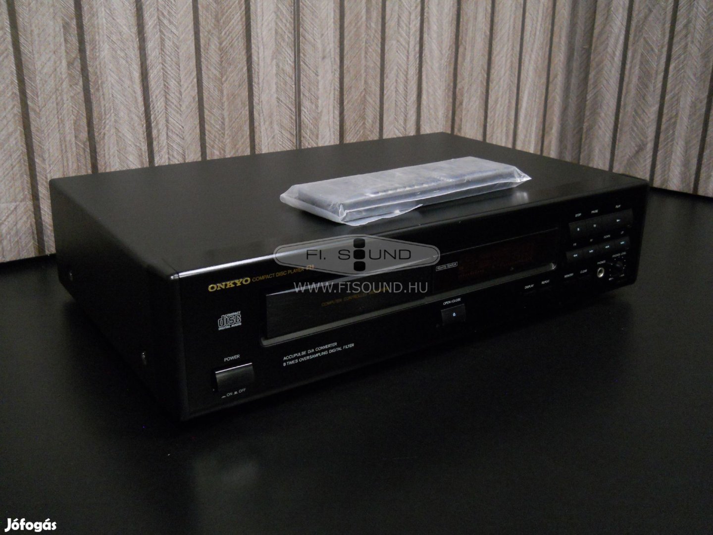 Onkyo DX-7011,1 lemezes CD lejátszó új távirányítóval