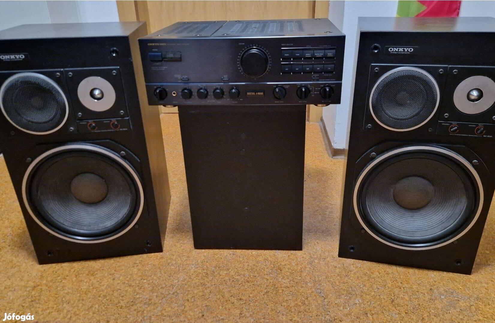 Onkyo Integra A8690 erősítő + Onkyo SC600 hangfalpár, alkalmi áron