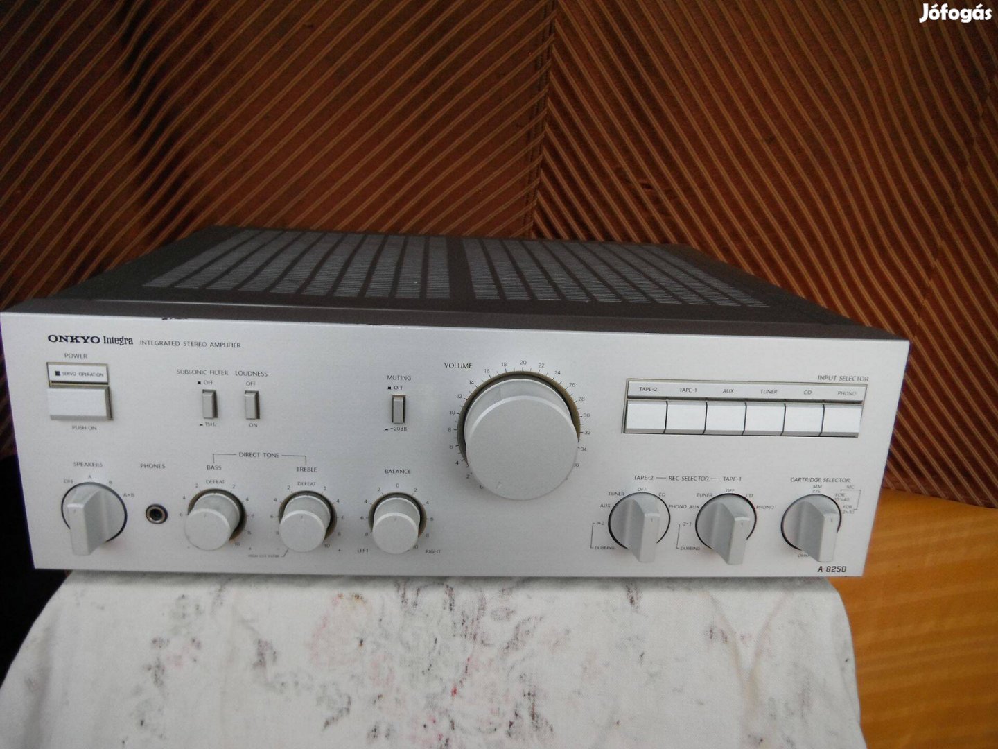 Onkyo Integra A-8250 Japán duplatrafós erősítő