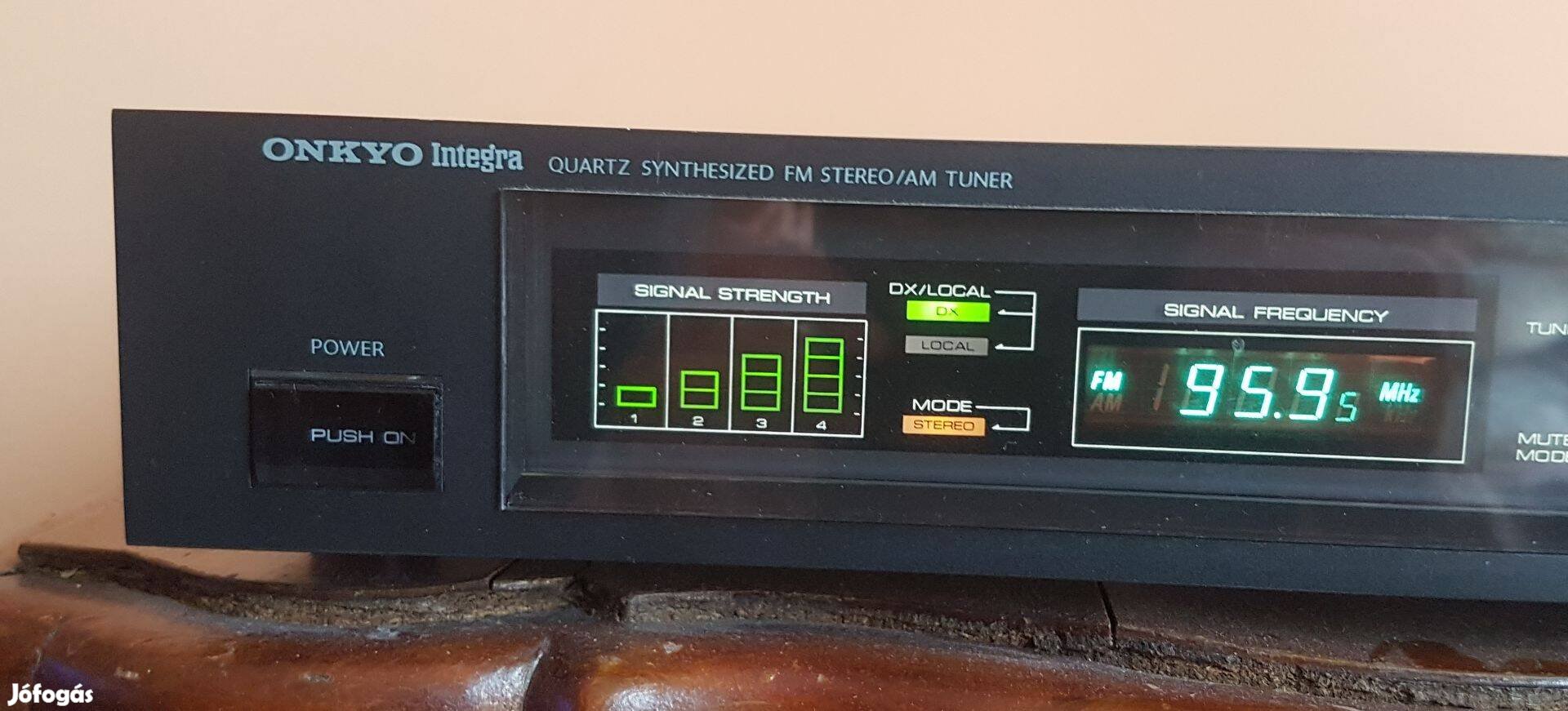 Onkyo Integra T-4015 radio tuner