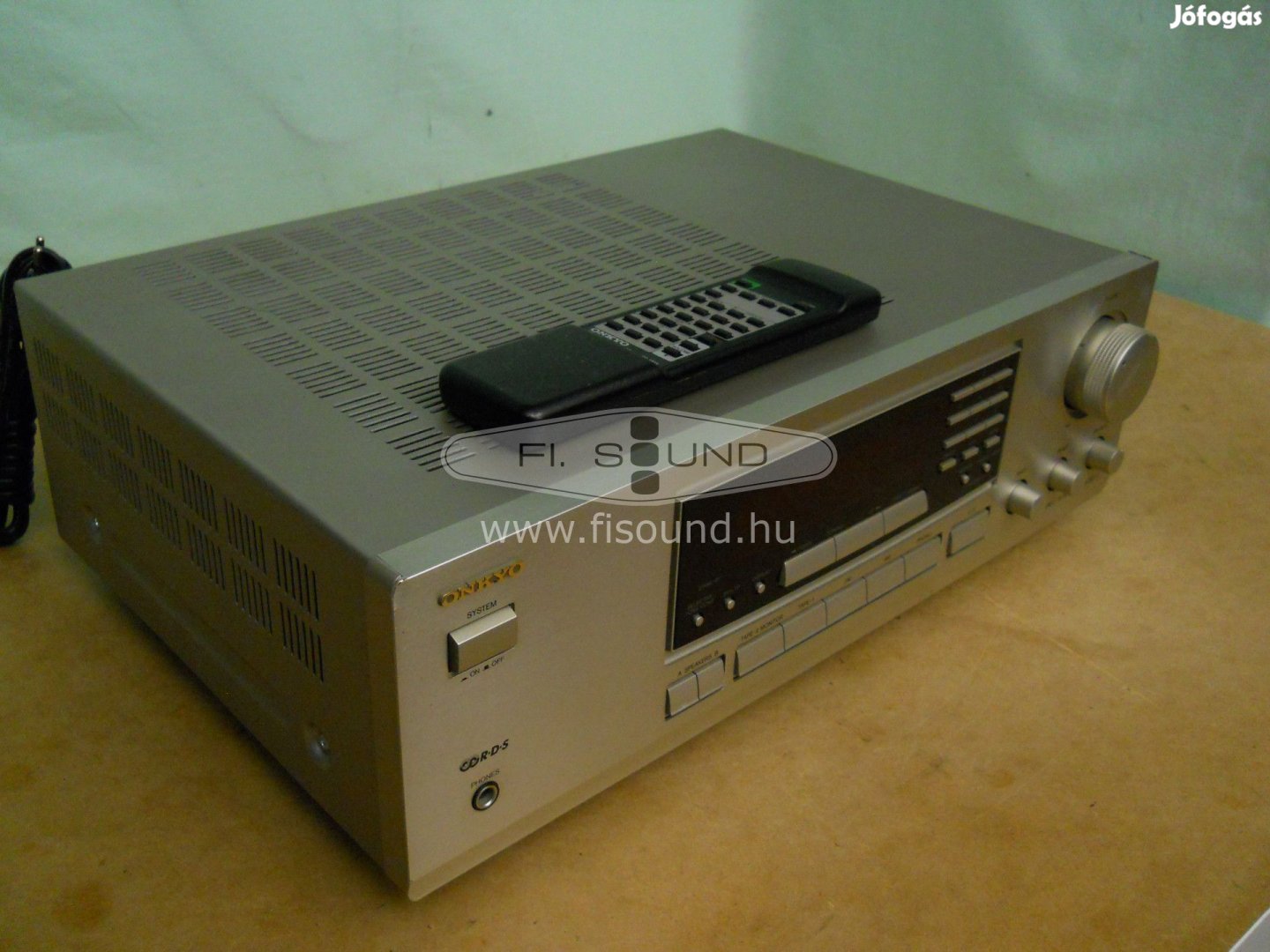 Onkyo TX-8211 ,180W,4-16 ohm,4 hangfalas rádiós sztereo erősítő