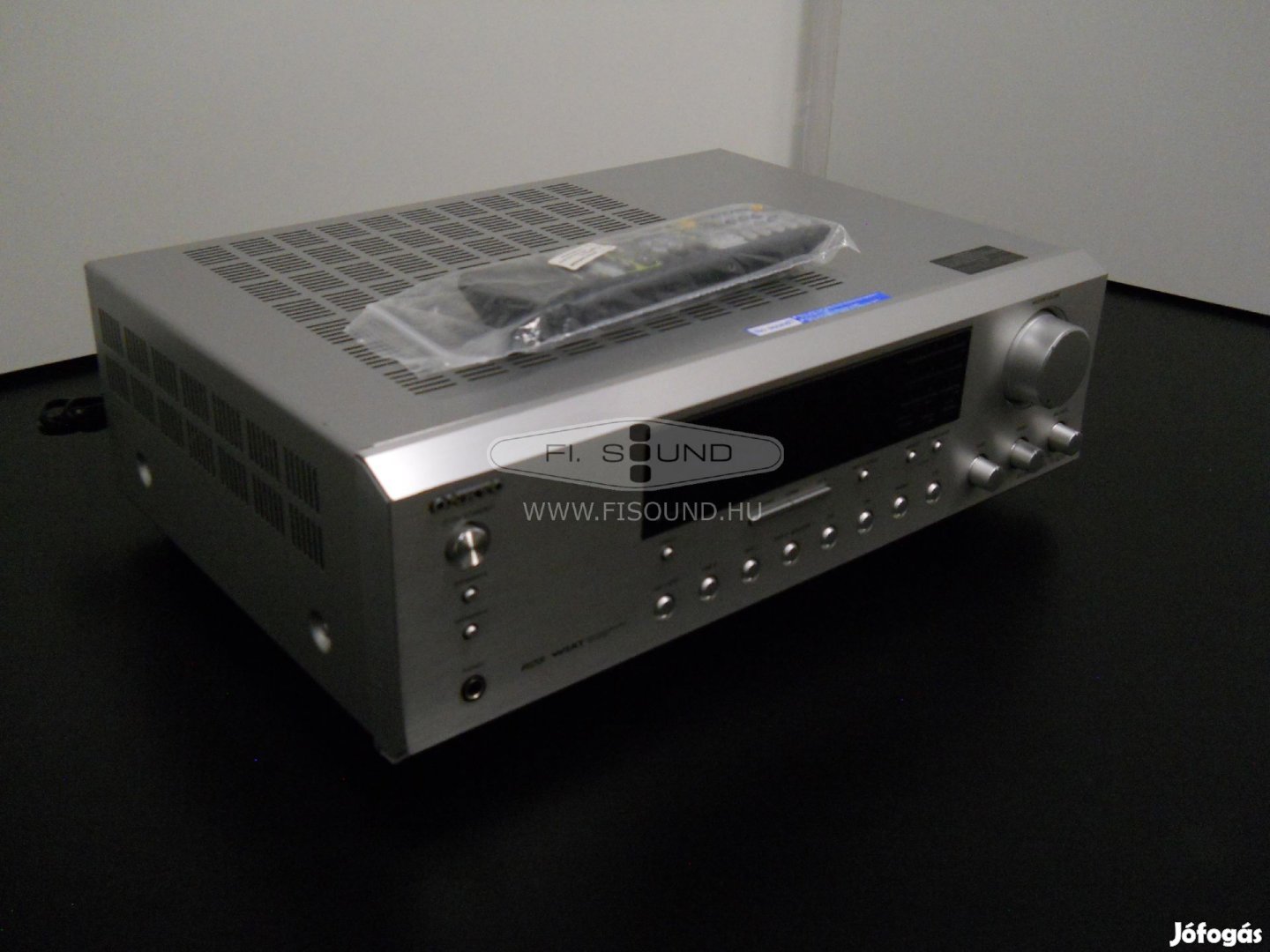 Onkyo TX-8255 ,(2.) 2x90W,4-16ohm,4 hangfalas rádiós sztereo erősítő