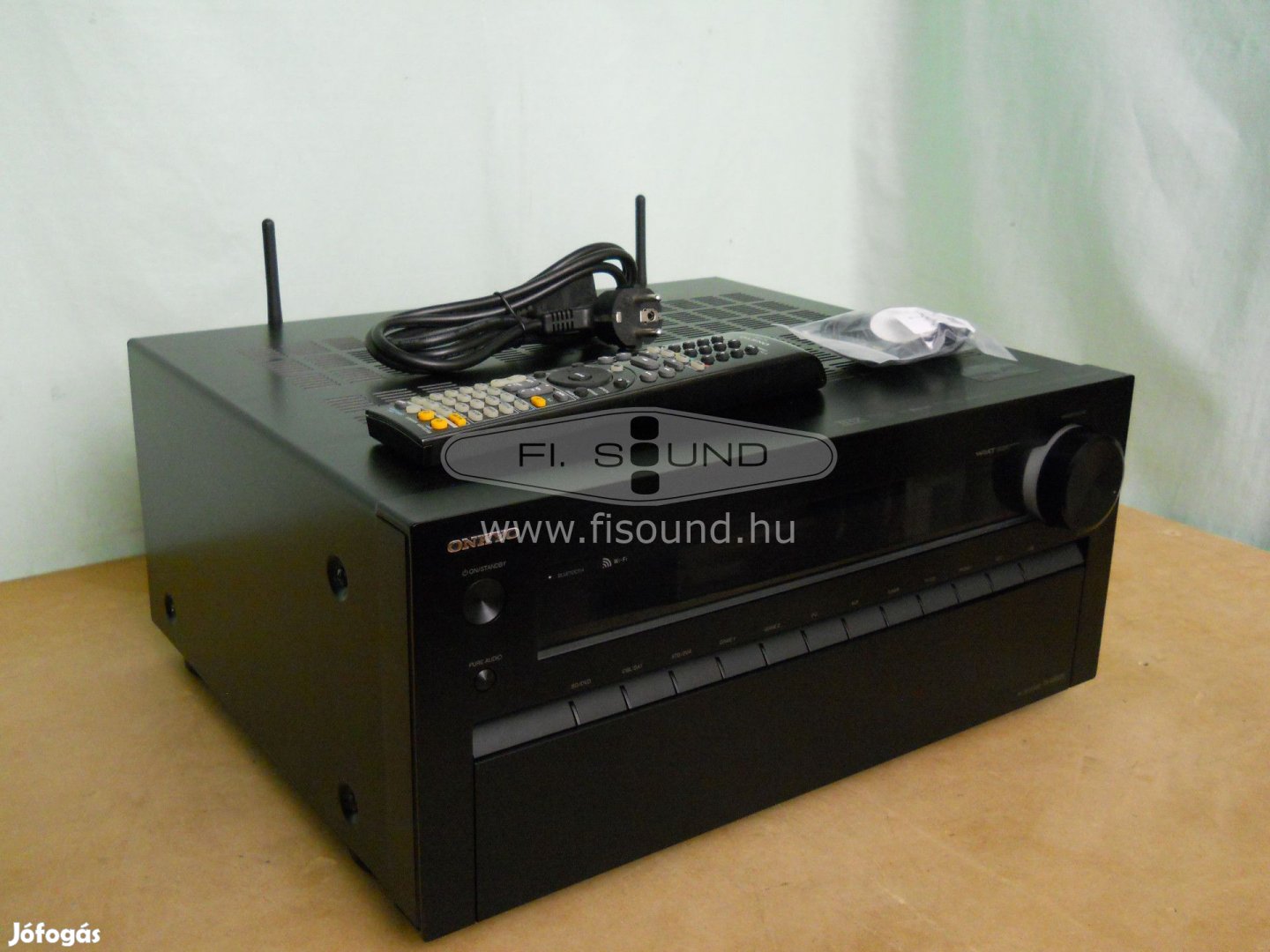 Onkyo TX-NR828 ,7x160W,4-16 ohm,7.2-s rádiós házimozi erősítő
