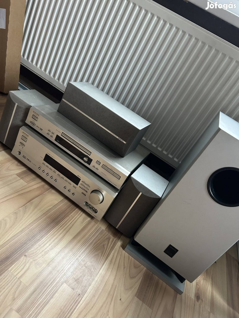 Onkyo TX-SR500E házimozi rádióerősítő eladó. 5x85W HIFI teljesítmény.