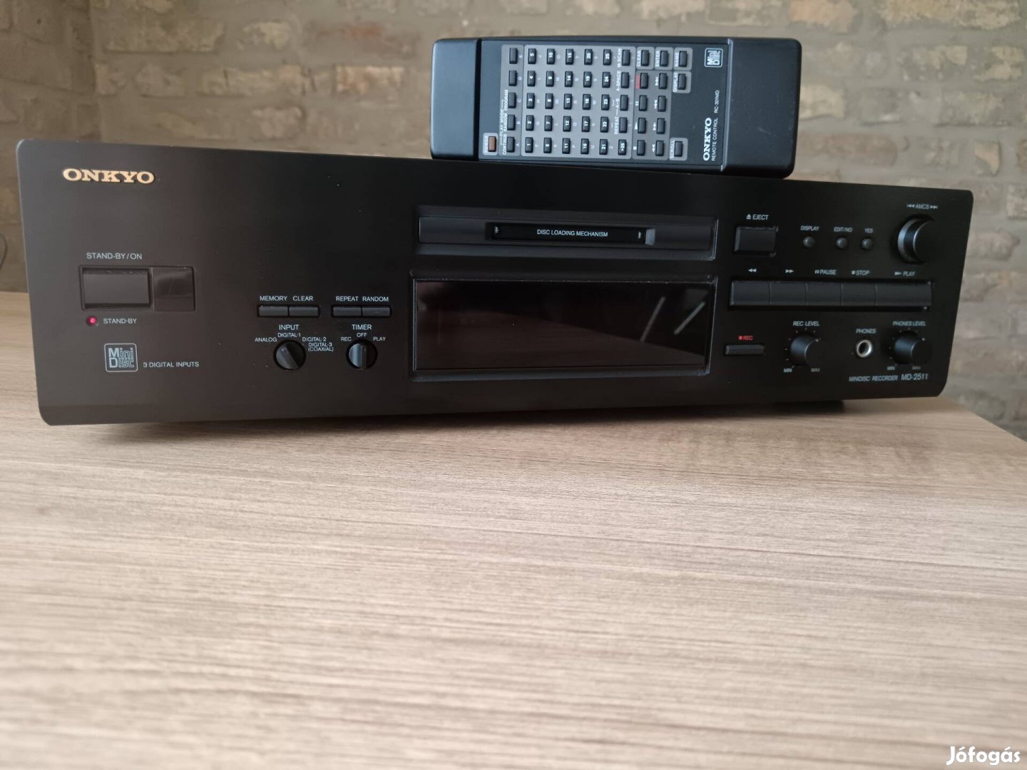 Onkyo minidisc recorder (MD-2511) 