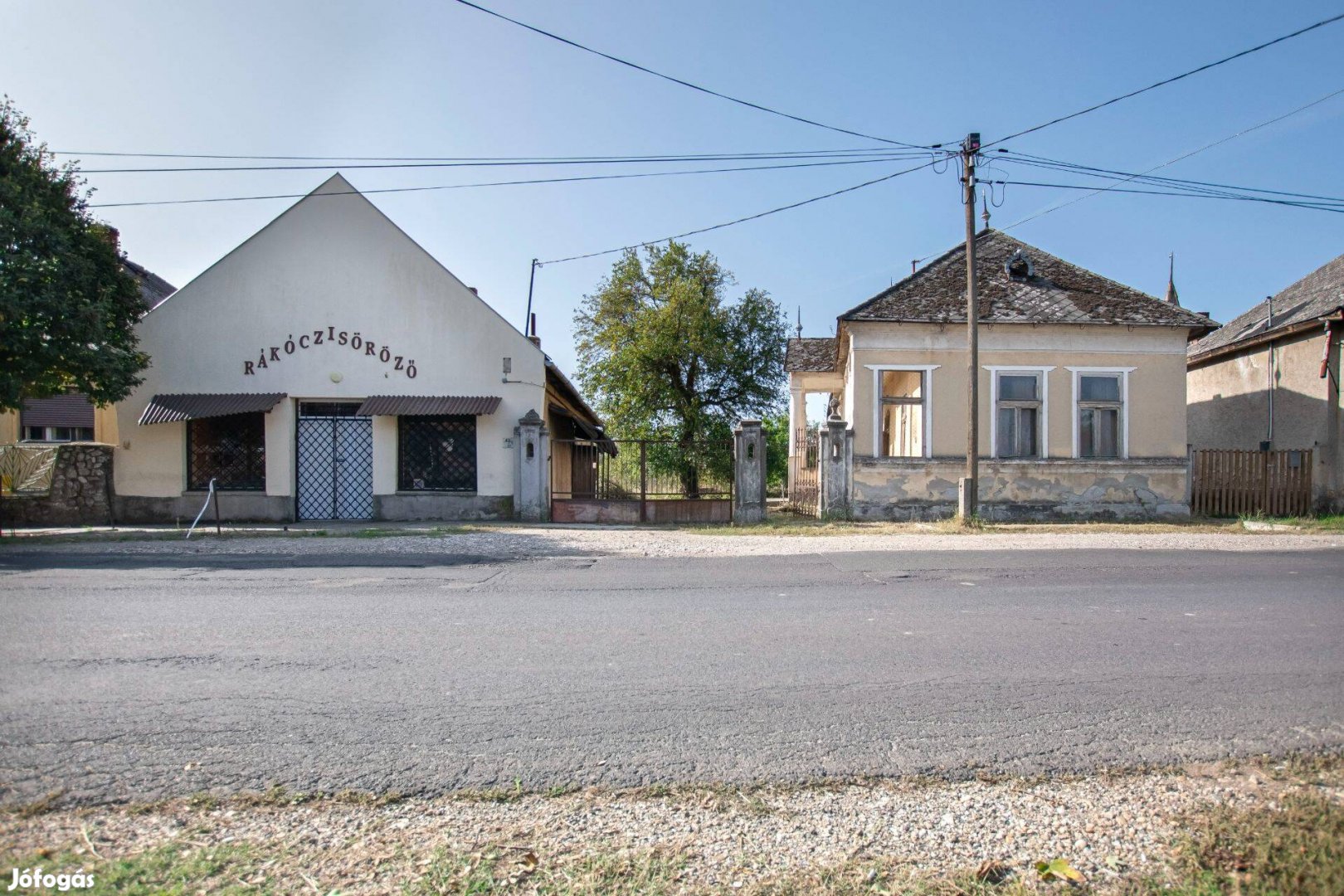 Ónod központjában, vendéglátó egység & családi ház eladó