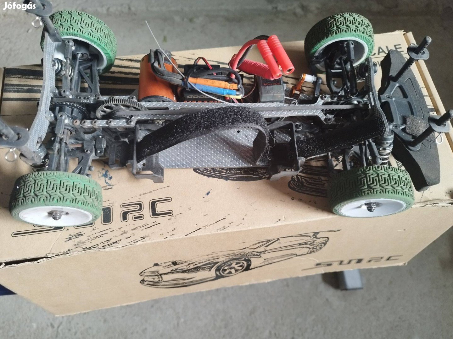 Onroad rc autó, brushless motor, 2,4Ghz, 4wd