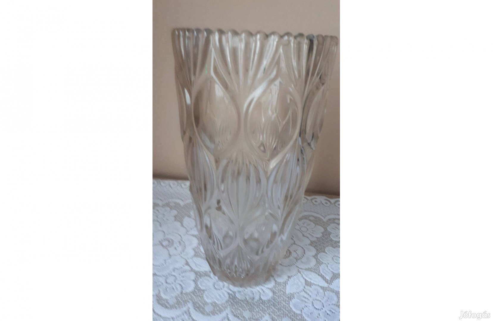 Öntött üveg váza
