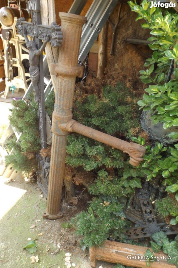 Öntöttvas kút Antik kastélykerti karos Sárkány fejes kerti