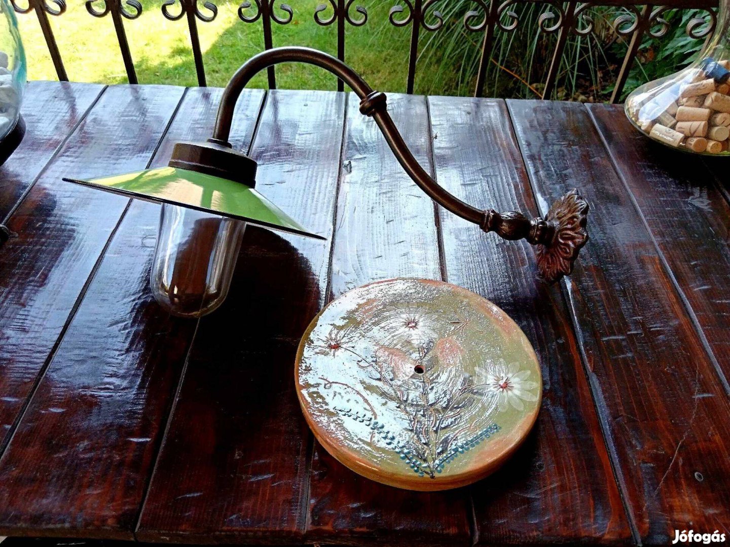 Öntöttvas lámpa, kül- beltérre, patinázott, kezelt