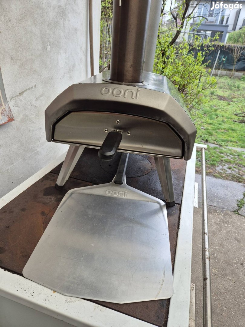Ooni Karu 12 pizzasütő pizzalapát eladó