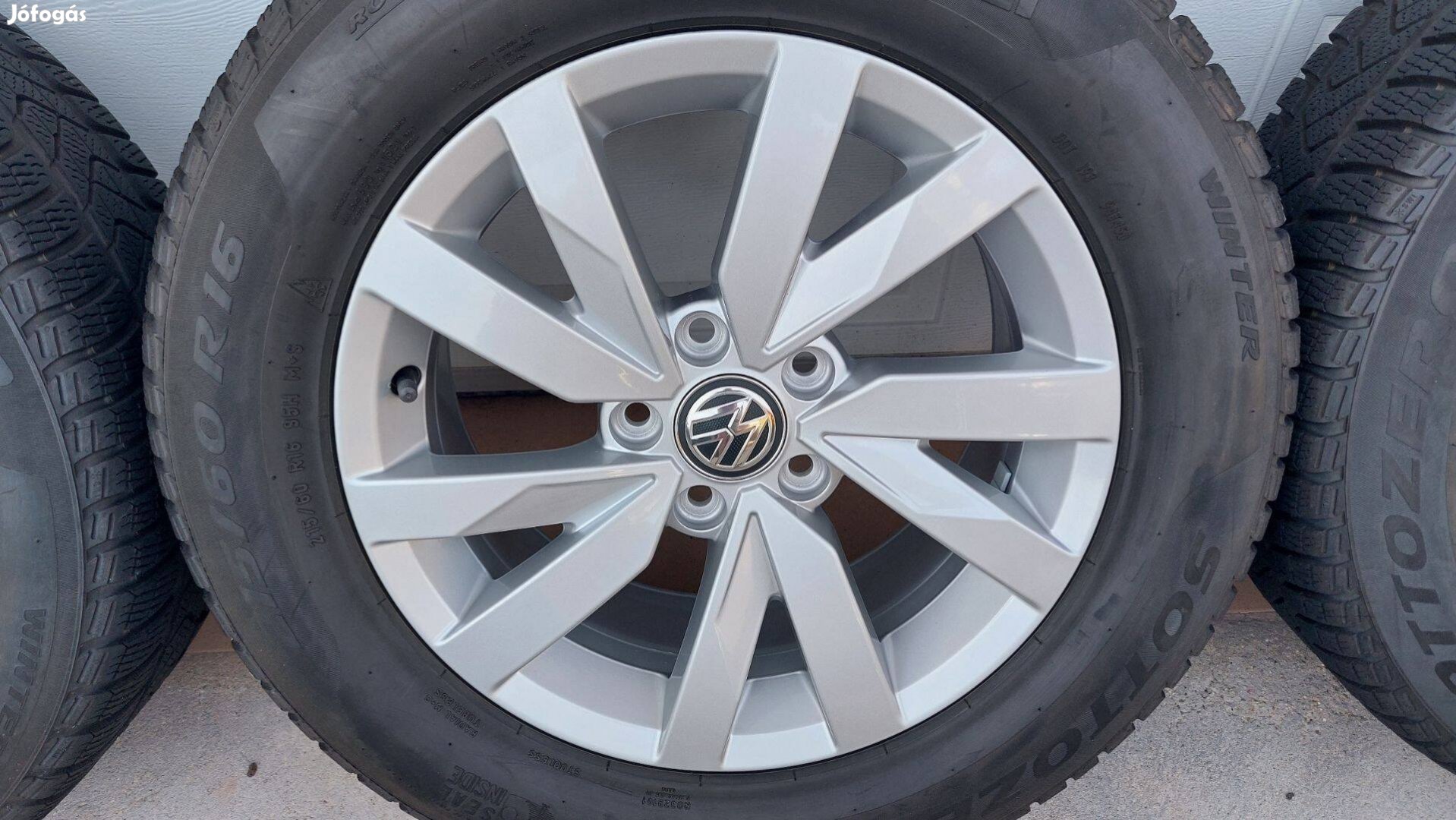Óóó 2 Gyári VW Passat B8 3G Aragon/ 16" alufelni Téli gumikkal