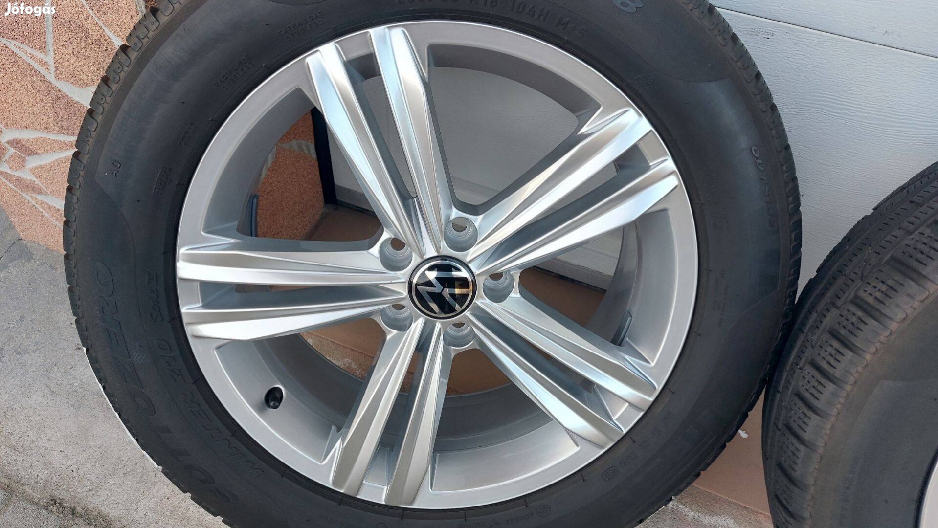 Óóó 3,Gyári, VW Tiguán II 5NA Sebring 18" alufelni,Téligumi