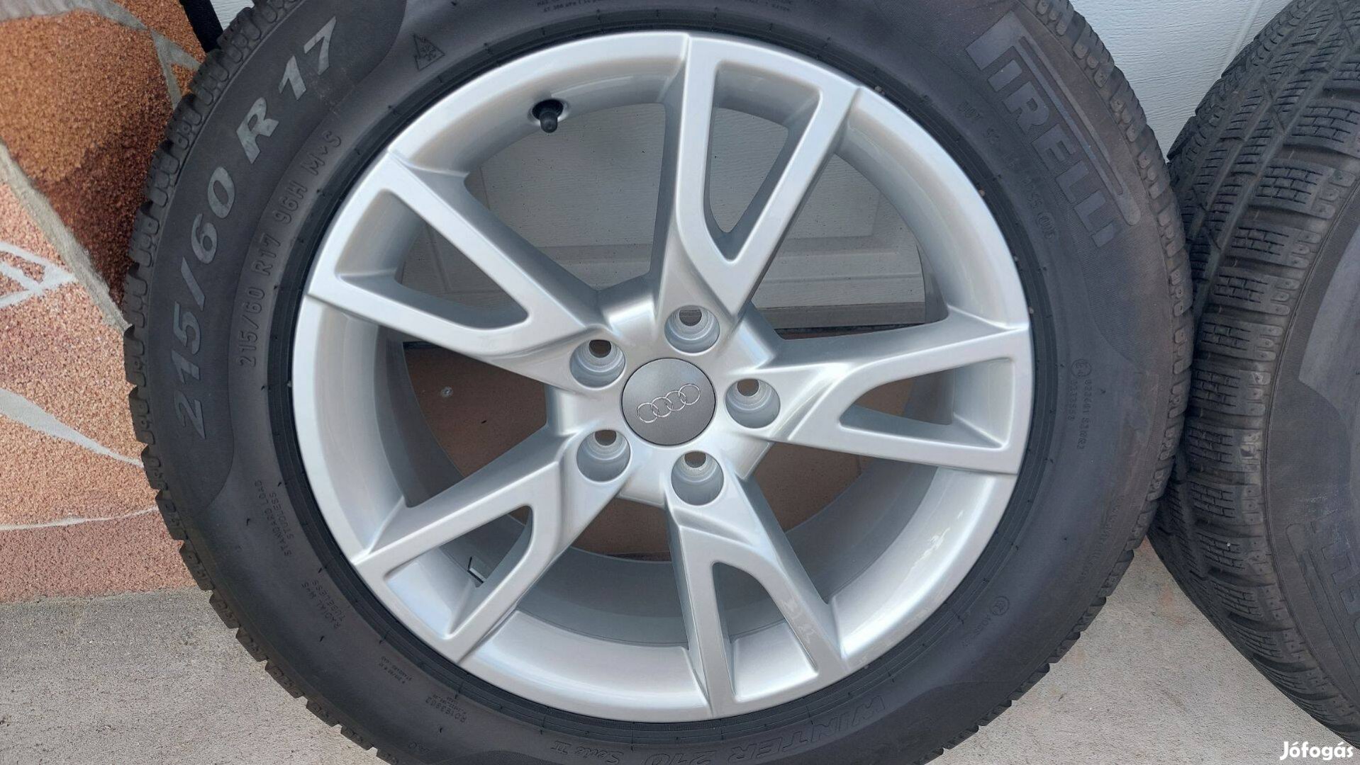 Óóó Gyári, Audi Q3 8U 17" alufelni Téli gumik Agy 57.1