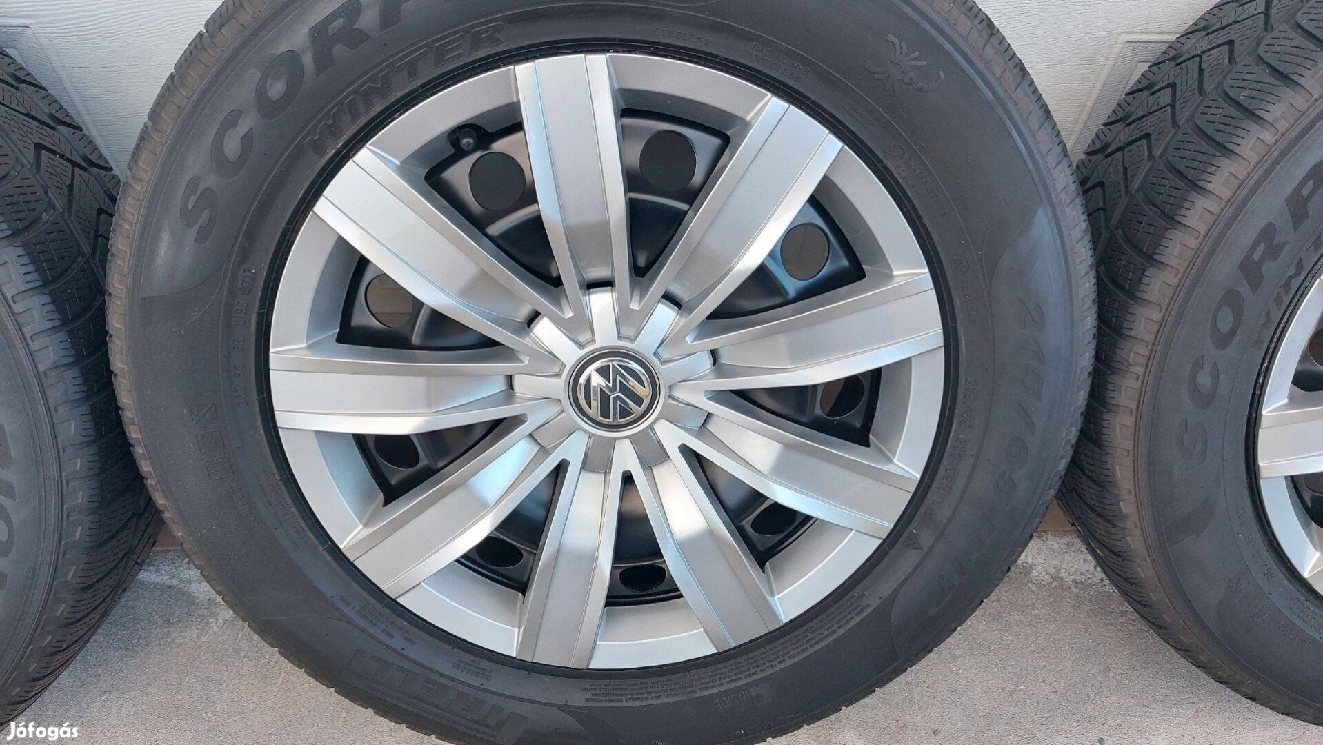 Óóó Gyári, VW Tiguán II. 5NA 17" lemezfelni 5x112 téli gumikkal