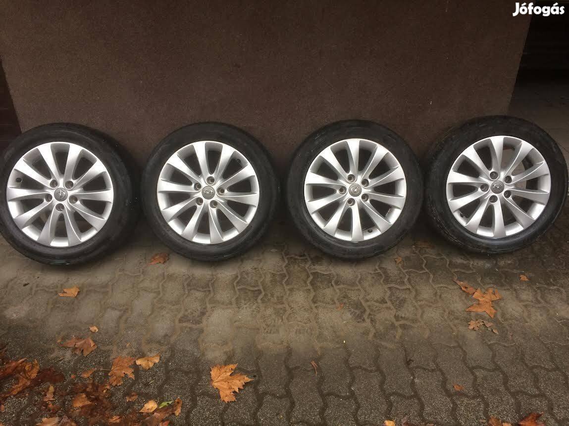 Opel 10 csavart küllős alufelni, 5x105 mm