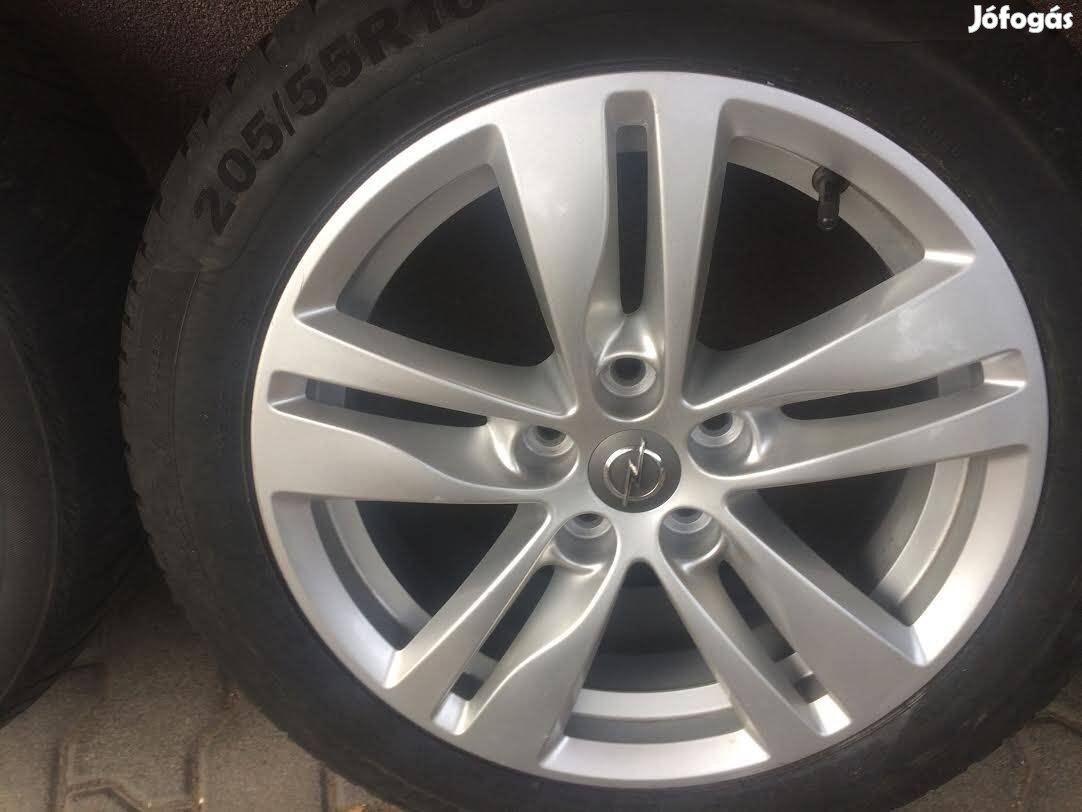 Opel 10 küllős alufelni, 16-os, 5x105 mm, Michelin téli gumikkal