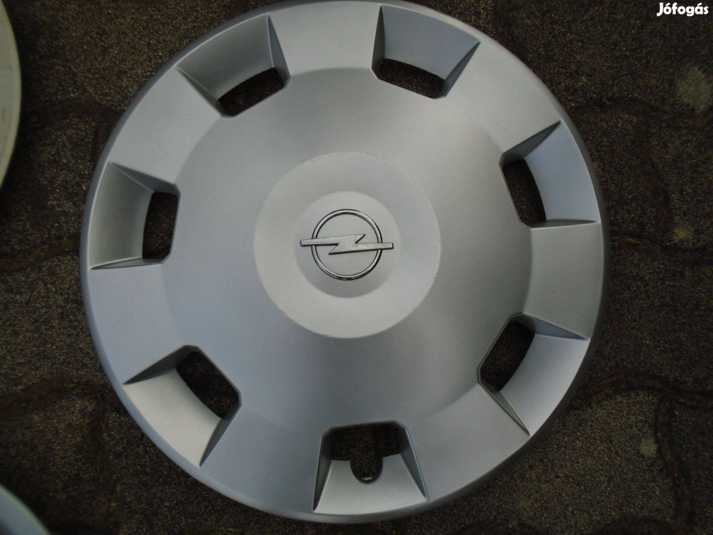 Opel 15" gyári dísztárcsa 1 db eladó