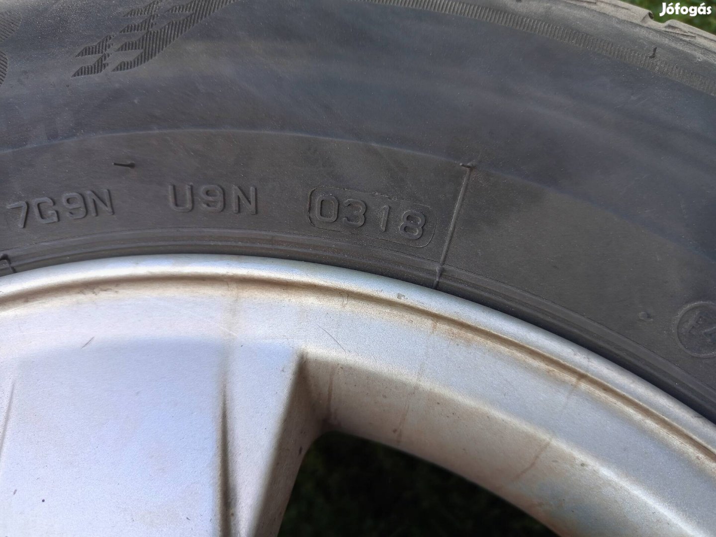 Opel 15-ös alufelni nyári gumival 