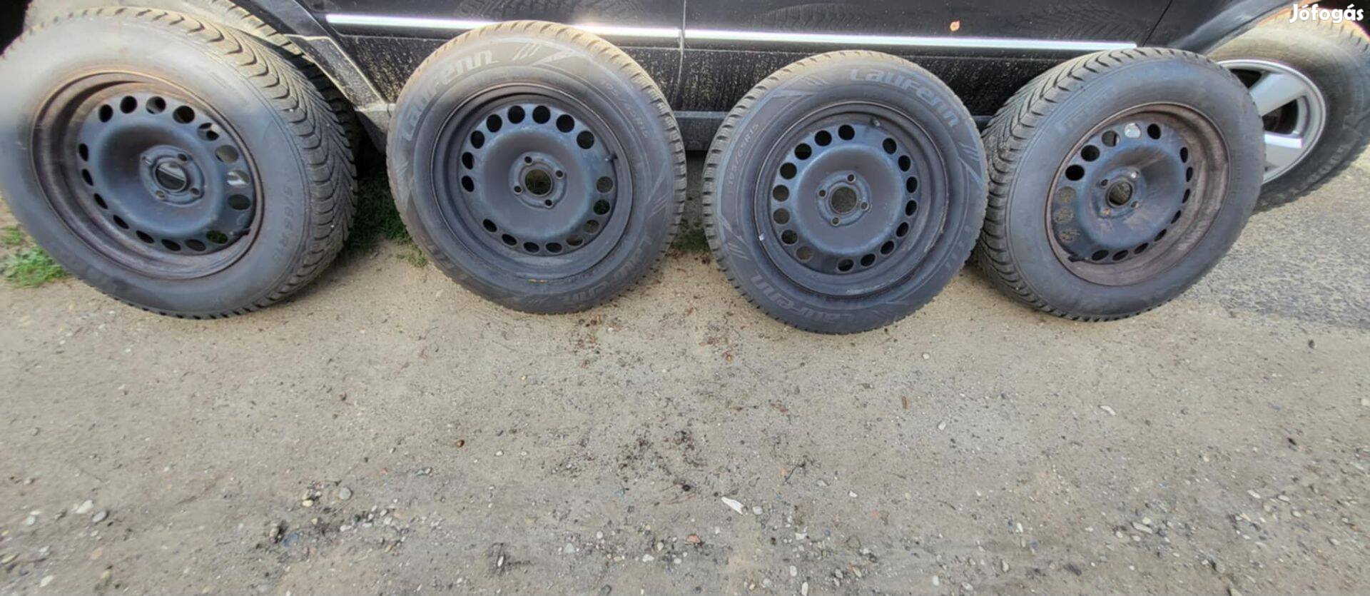 Opel 15-ös lemezfelni szett, 4x100, újszerű téli gumikkal szerelve