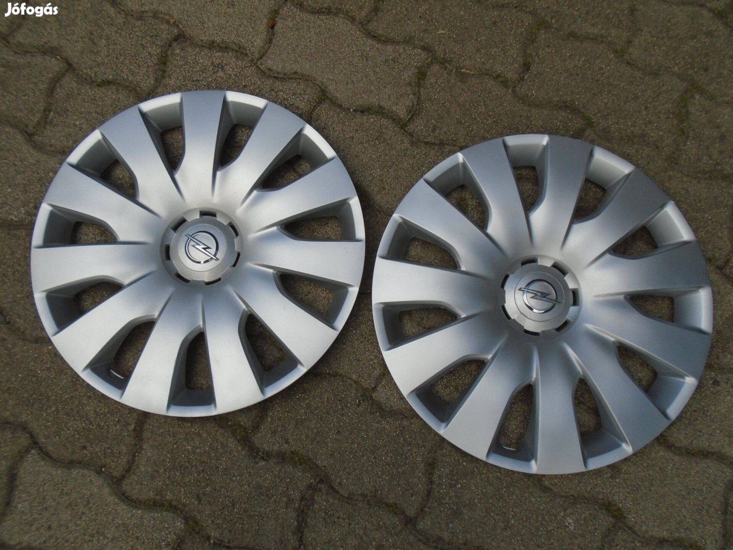 Opel 16" gyári dísztárcsa 2 db eladó