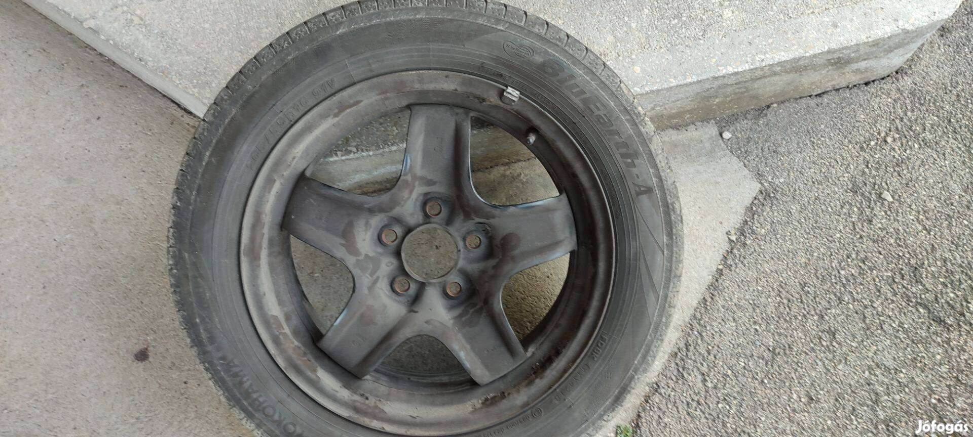 Opel 16"-os struktúr felni Yokohama nyári gumival
