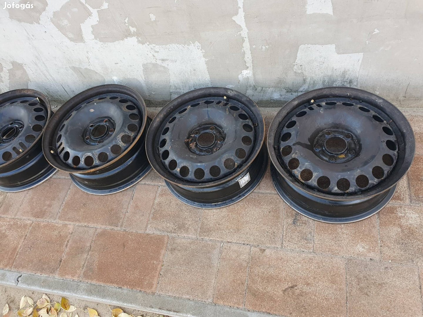 Opel 16-os lemezfelni 5x100-as.