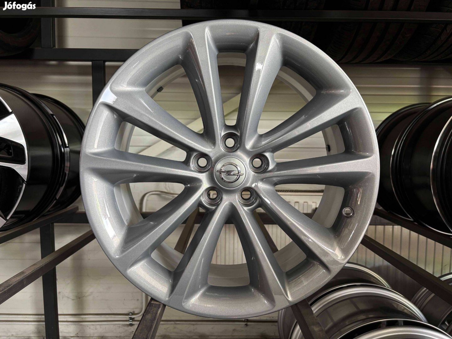 Opel 18" 5x105 gyári alufelni eladó 18 coll Astra Mokka