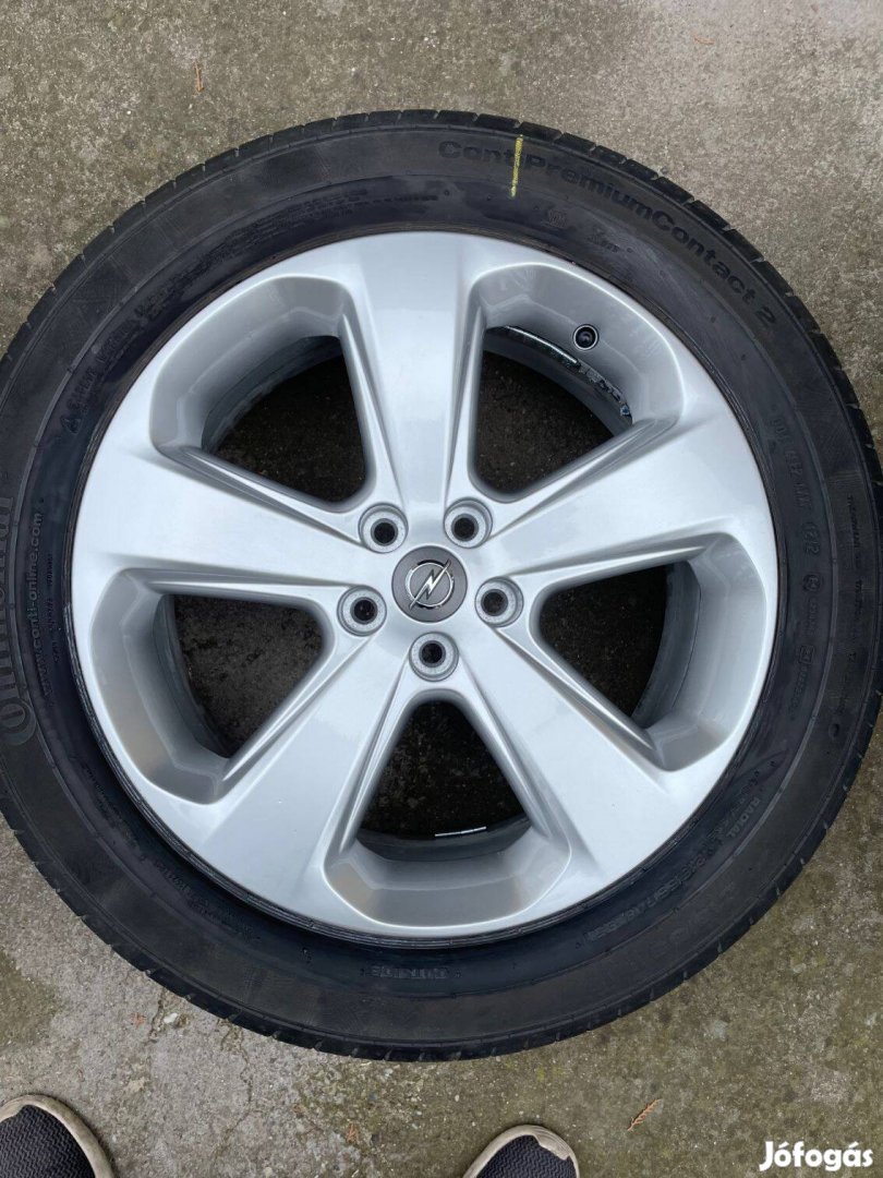 Opel 18" alufelnis kerekek 5x105 osztókörre nyári gumikkal