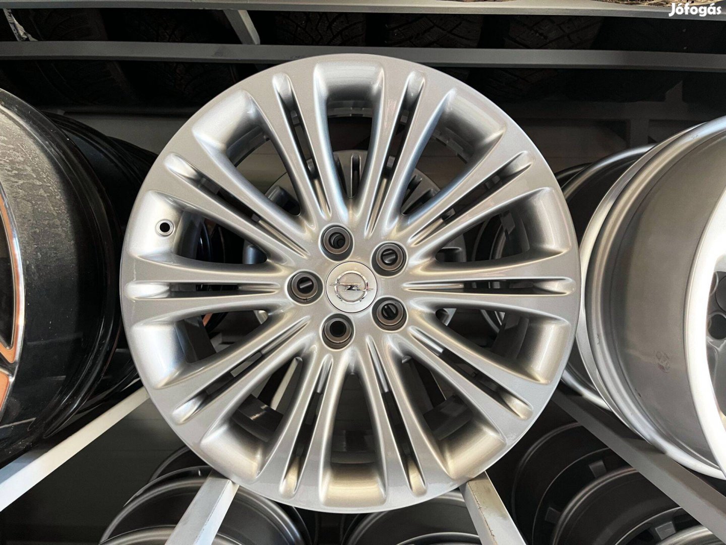 Opel 19" 5x115 gyári alufelni eladó 19 coll Astra Insignia