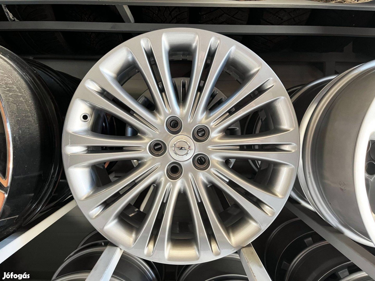 Opel 19" 5x115 gyári alufelni eladó 19 coll Astra Insignia