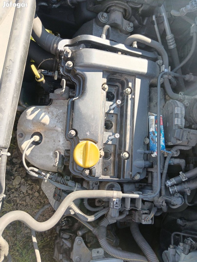 Opel 1.0 benzin motor alkatrészei