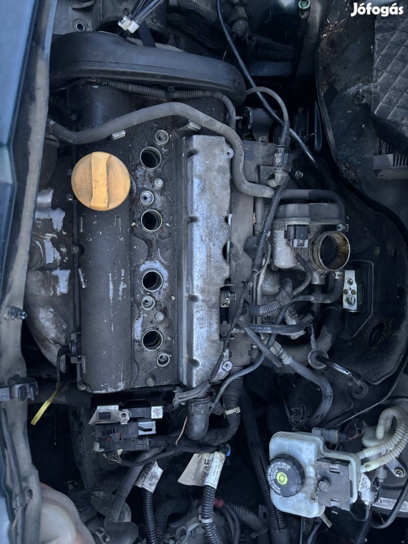 Opel 1.6 benzin Z16xe motor elado 148e km