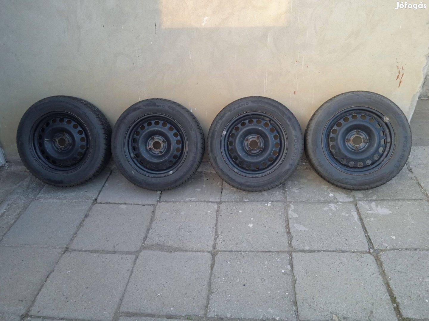 Opel 4x100 15" lemezfelni garnitúra Barum téli gumival