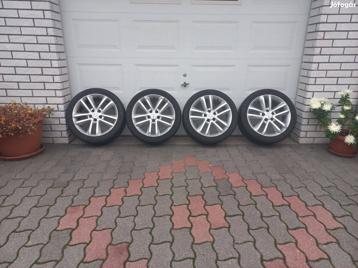 Opel 5x110 17 gyári alufelni jó és szép állapotban, téli gumihoz is