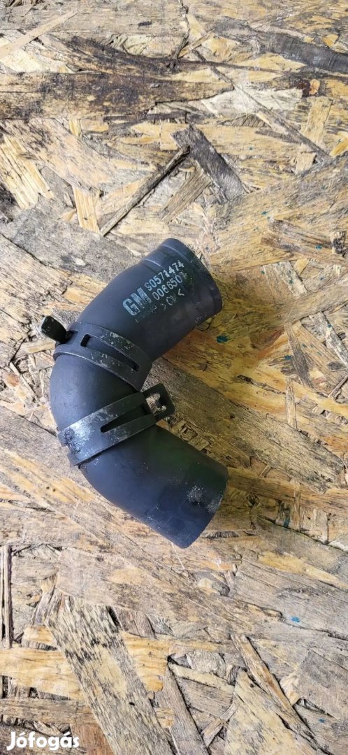 Opel ASTRA VECTRA ZAFIRA 98 1.6 Kartergázcső visszavezető