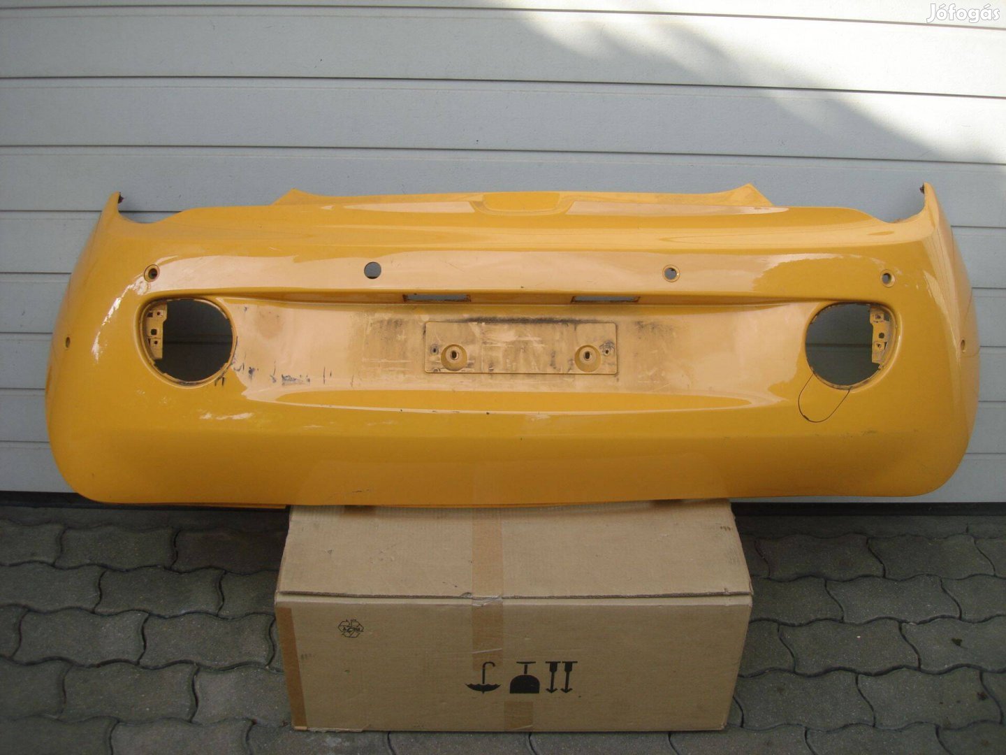 Opel Adam radaros hátsó lökhárító 13356473 2013-tól hibátlan