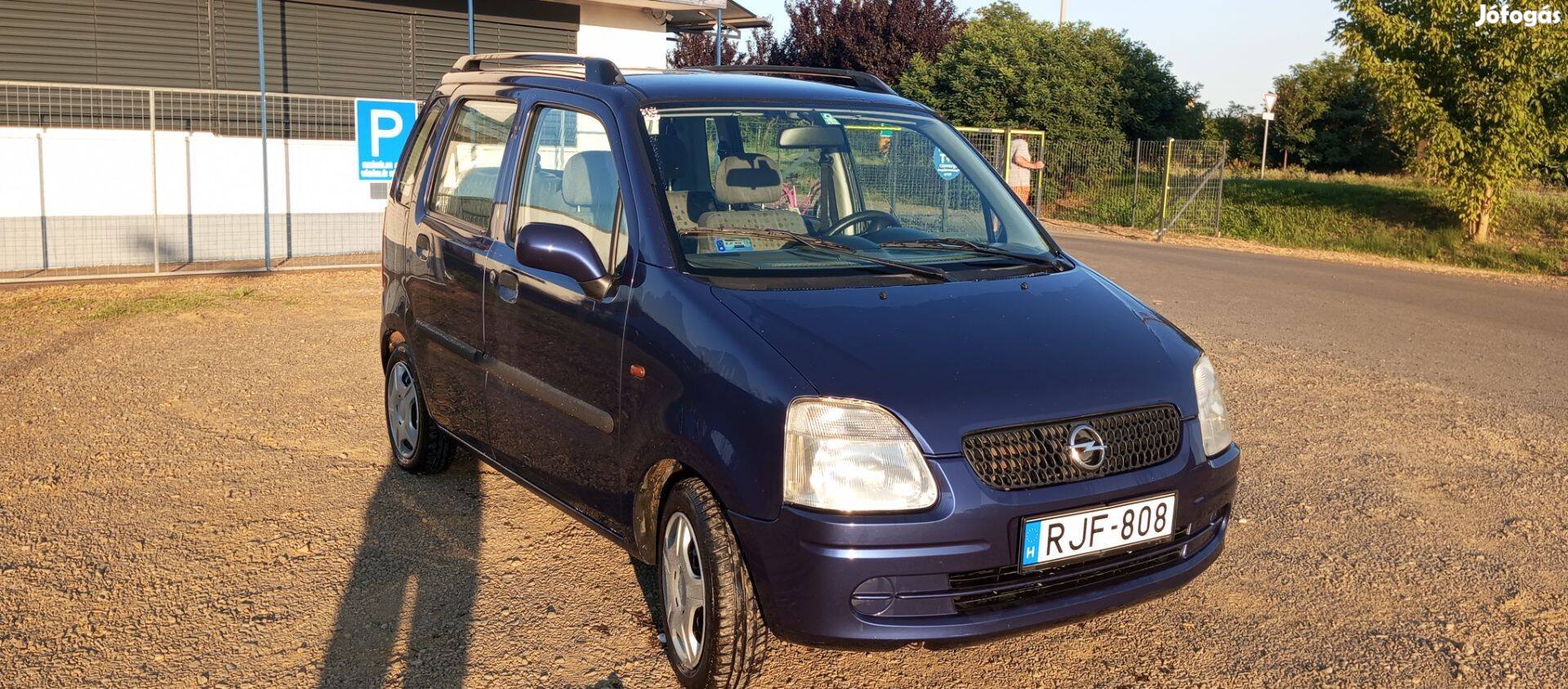 Opel Agila 1.0 extrákkal eladó