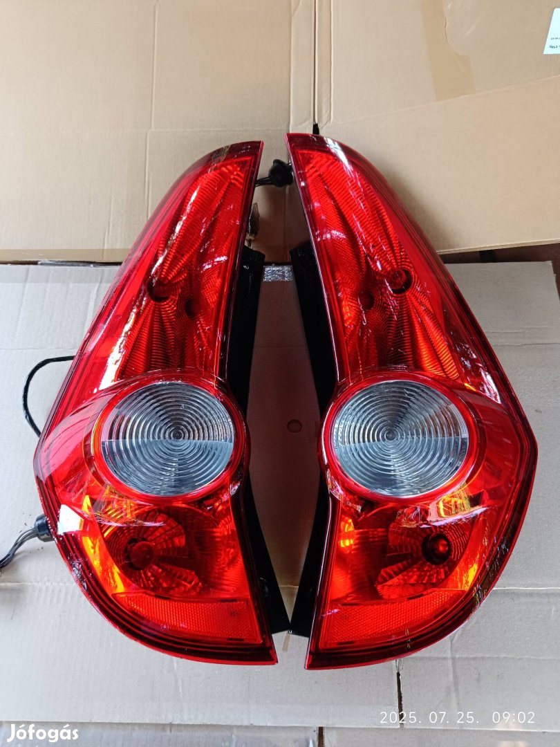 Opel Agila hátsó lámpa 