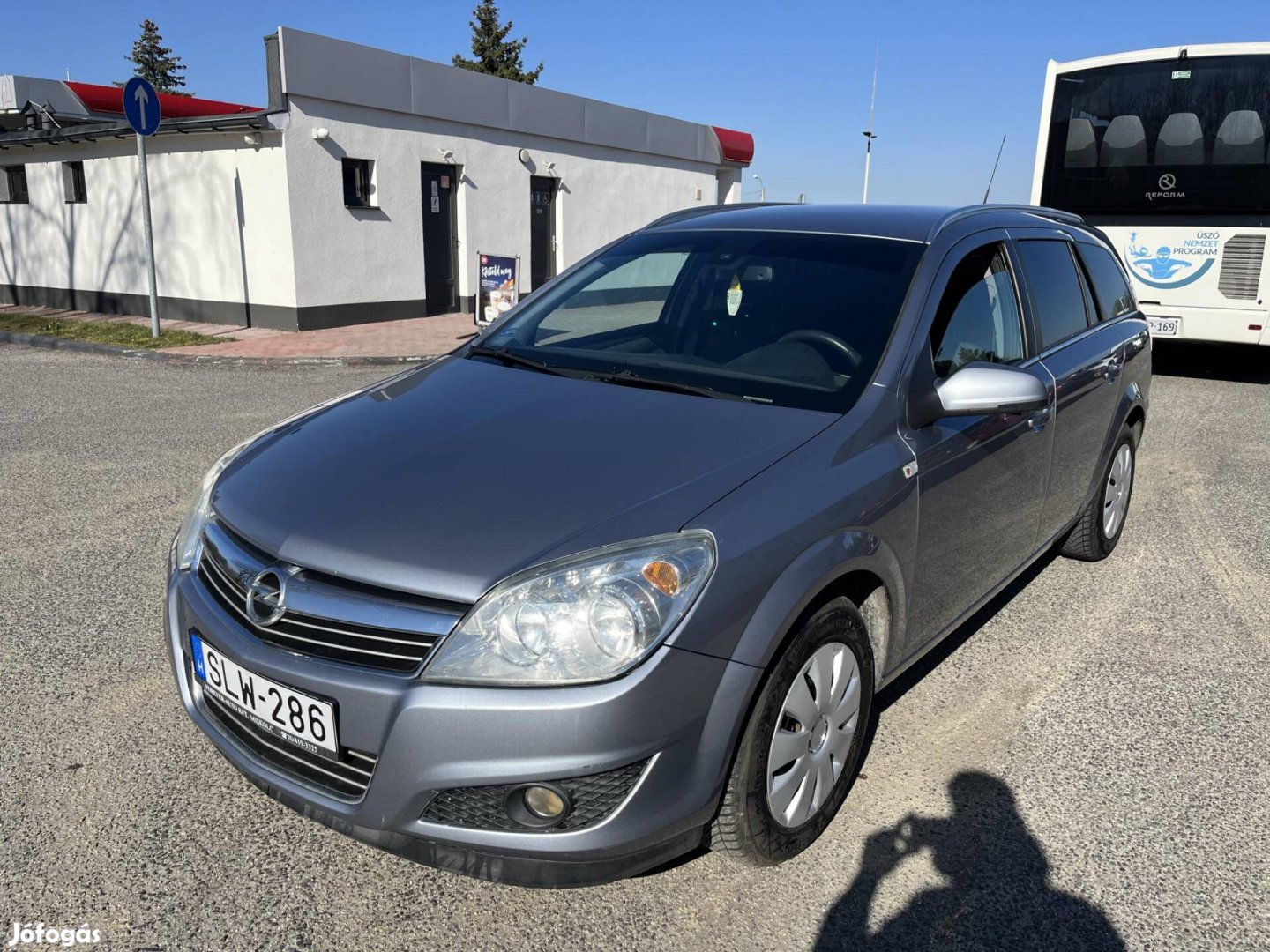 Opel Astra Caravan 1.6 Enjoy 1 tulaj.sérülésmen...