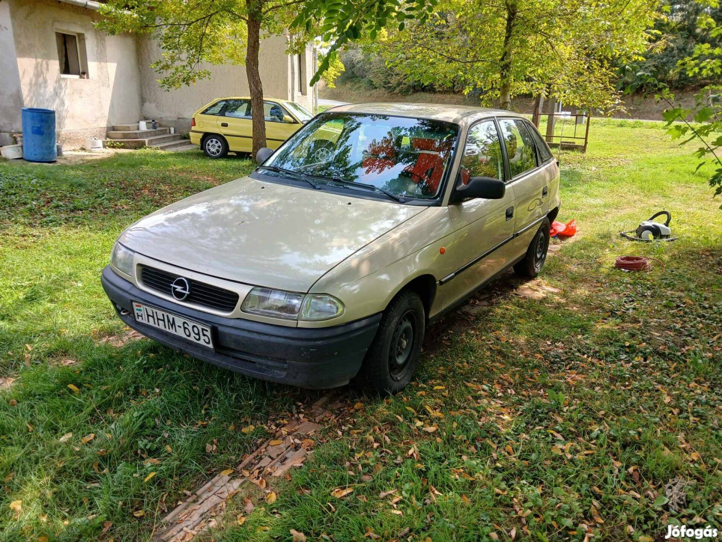 Opel Astra F 1.4+ Vonóhorog