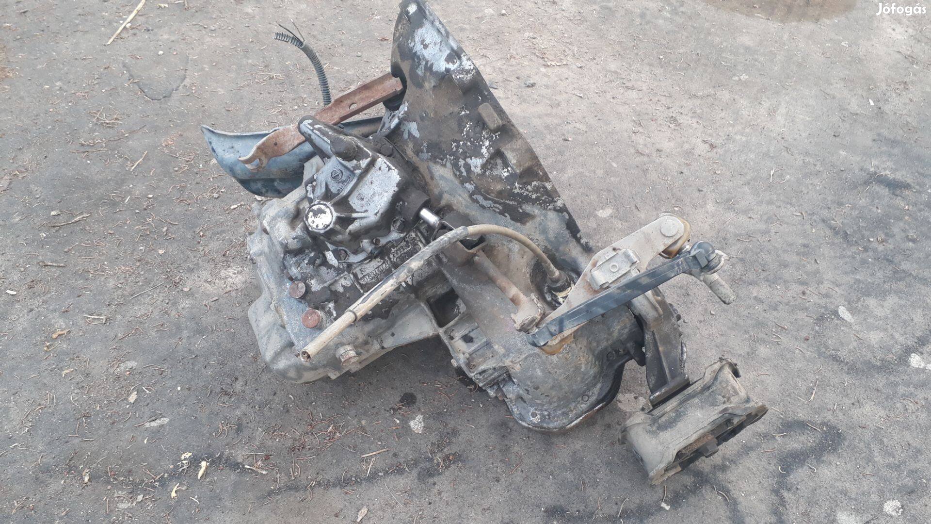Opel Astra F 1.4 benzin váltó kerékjárati dobbetét
