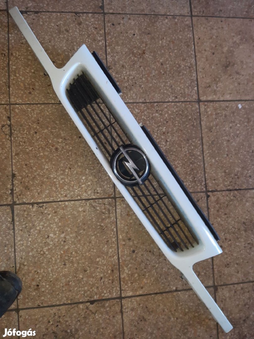 Opel Astra F Hűtőrács