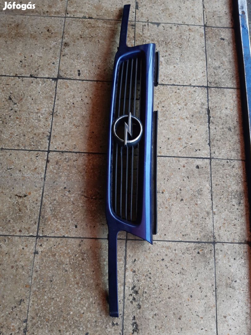 Opel Astra F Hűtőrács