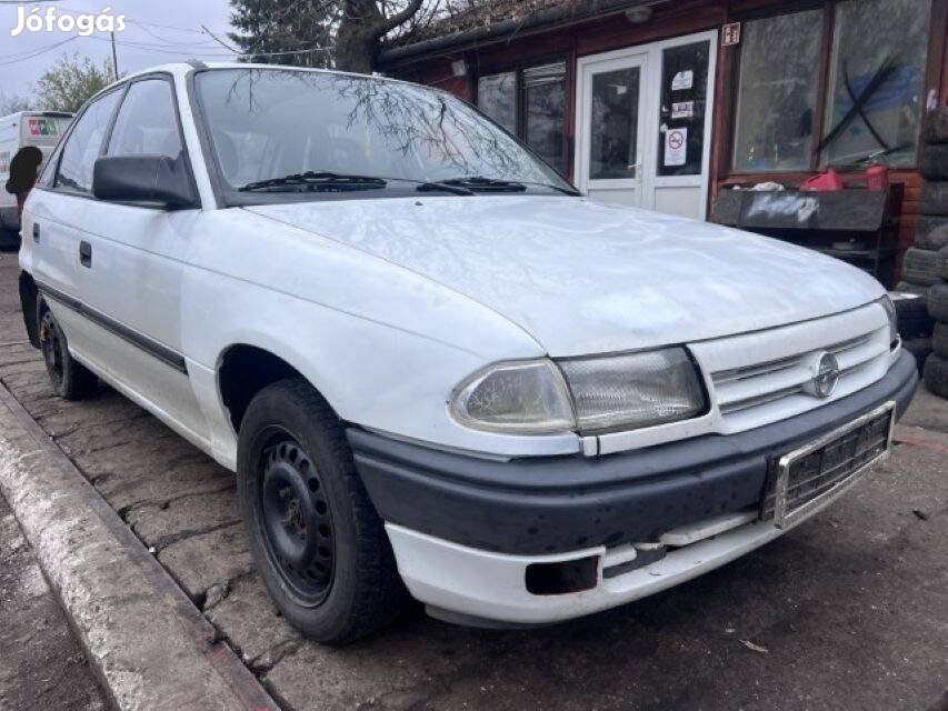 Opel Astra F (1993) 1.4i C14NZ Alkatrészek #M3330